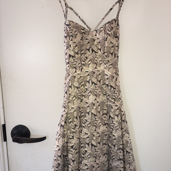 NWT Lovers+Friends Abbie fit and flare dress - Picture 3 of 8
